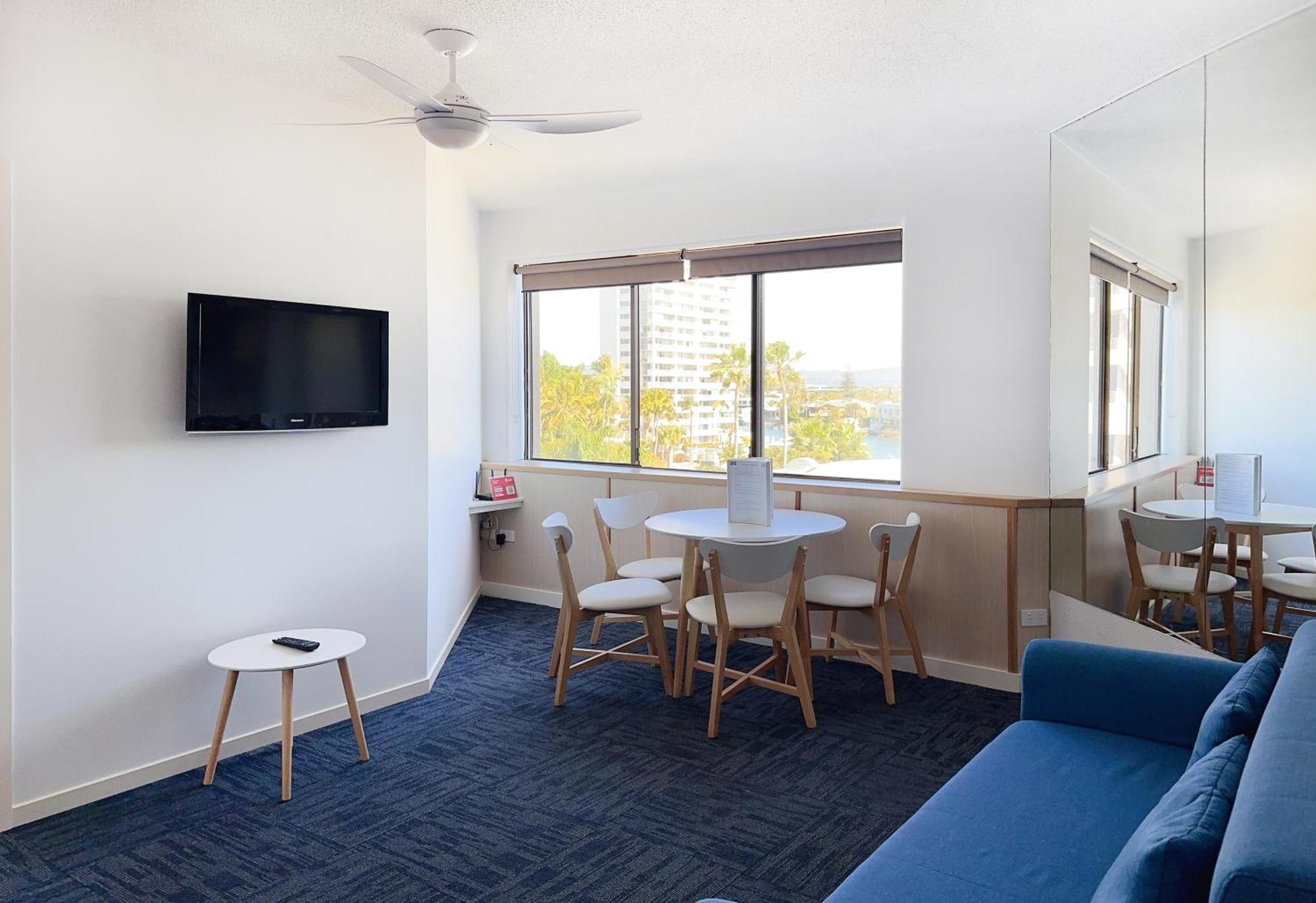 Tiki Hotel Apartments Surfers Paradise Gold Coast Buitenkant foto