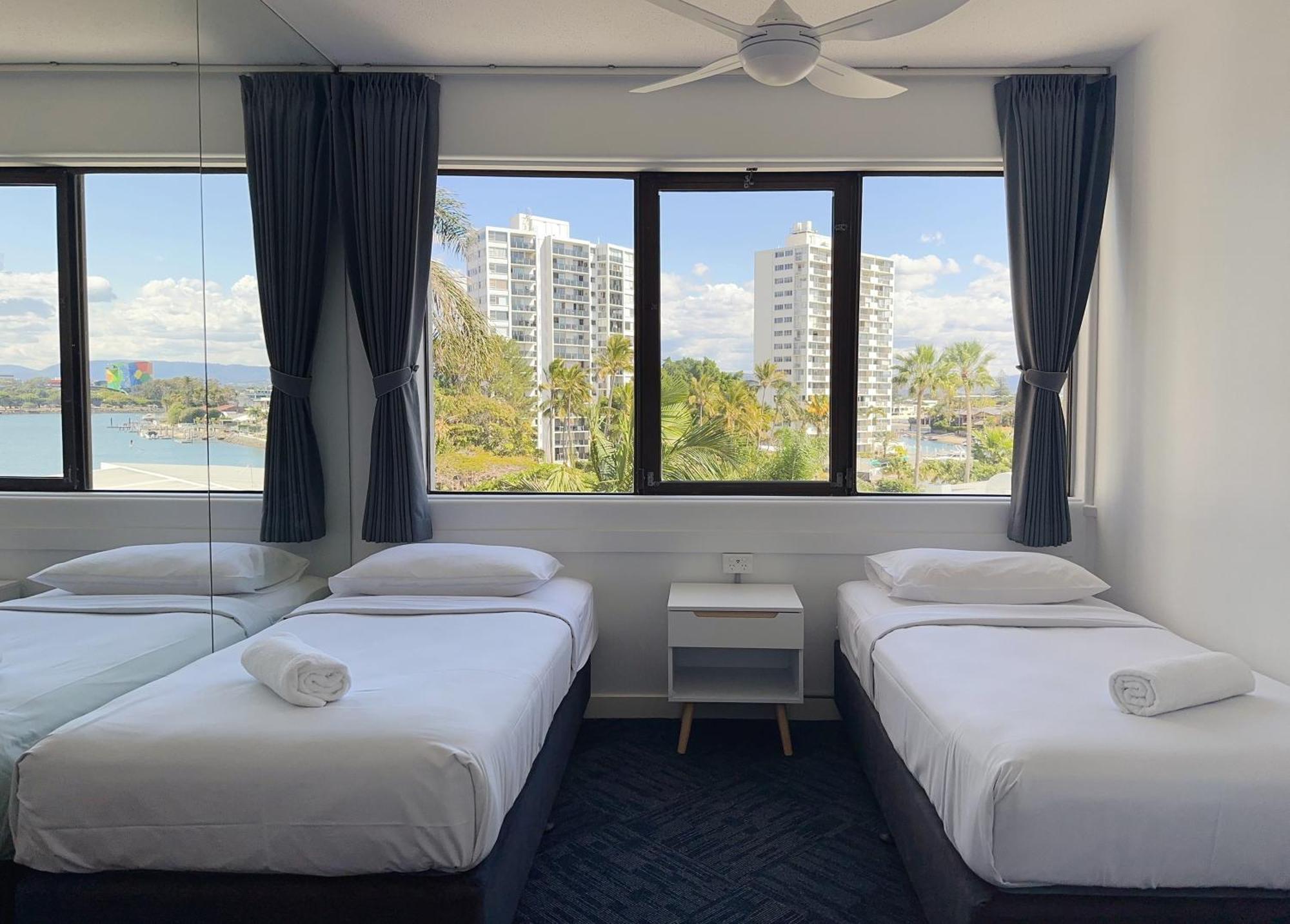 Tiki Hotel Apartments Surfers Paradise Gold Coast Kamer foto