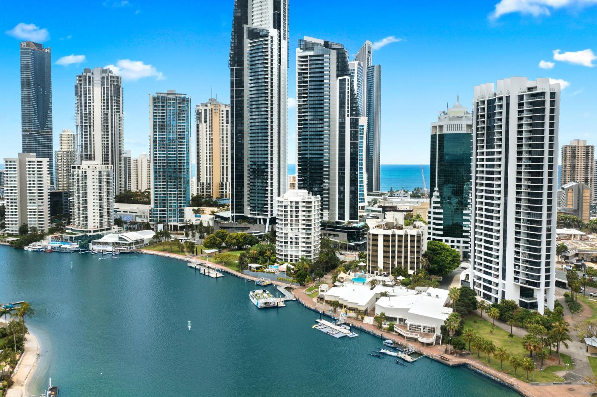 Tiki Hotel Apartments Surfers Paradise Gold Coast Buitenkant foto